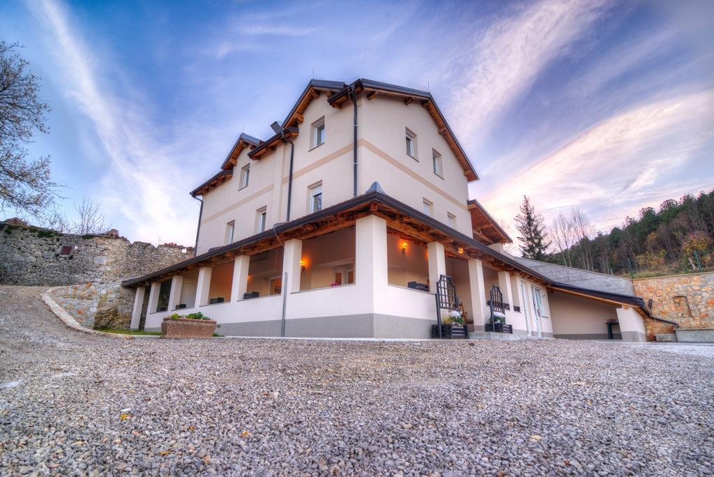 Hotel Dobra Hisa Zdravja Cicarija Golac Exterior foto